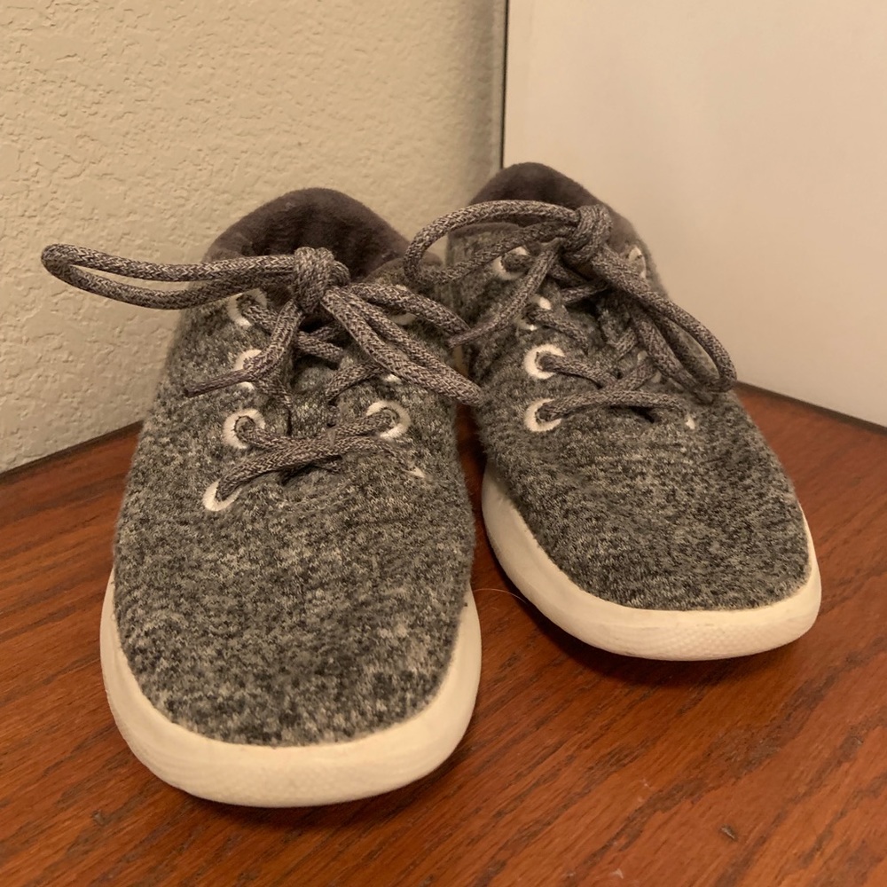 Women’s shoes